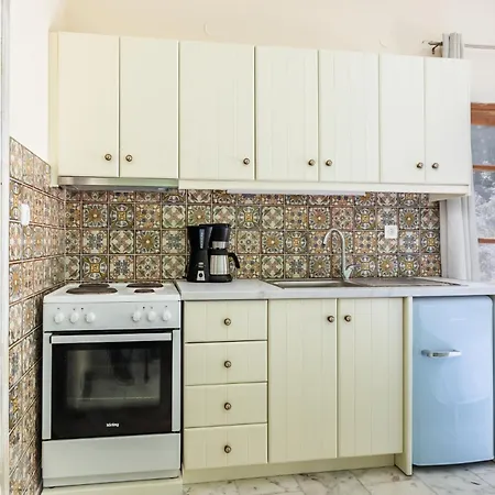 Апартаменты Estia B - & *